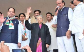 शीला दीक्षित 2014 में केरल की राज्यपाल भी रह चुकी हैं। वह वर्तमान में दिल्ली प्रदेश कांग्रेस की अध्यक्ष थीं। उत्तर प्रदेश विधानसभा चुनाव में भी उन्होंने काफी सक्रिय भूमिका निभाई थी।